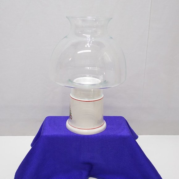 Classique Hurricane Lamp w/ Christmas Tree Embellishment Great Used Condition - Picture 2 of 10